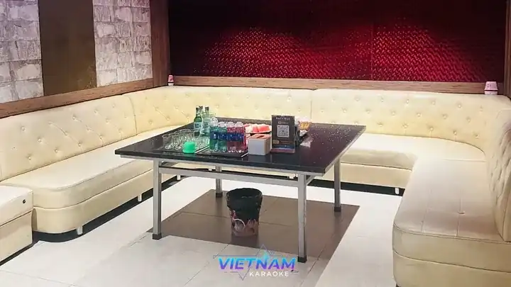 하노이 박카스 가라오케 | 리얼KTV